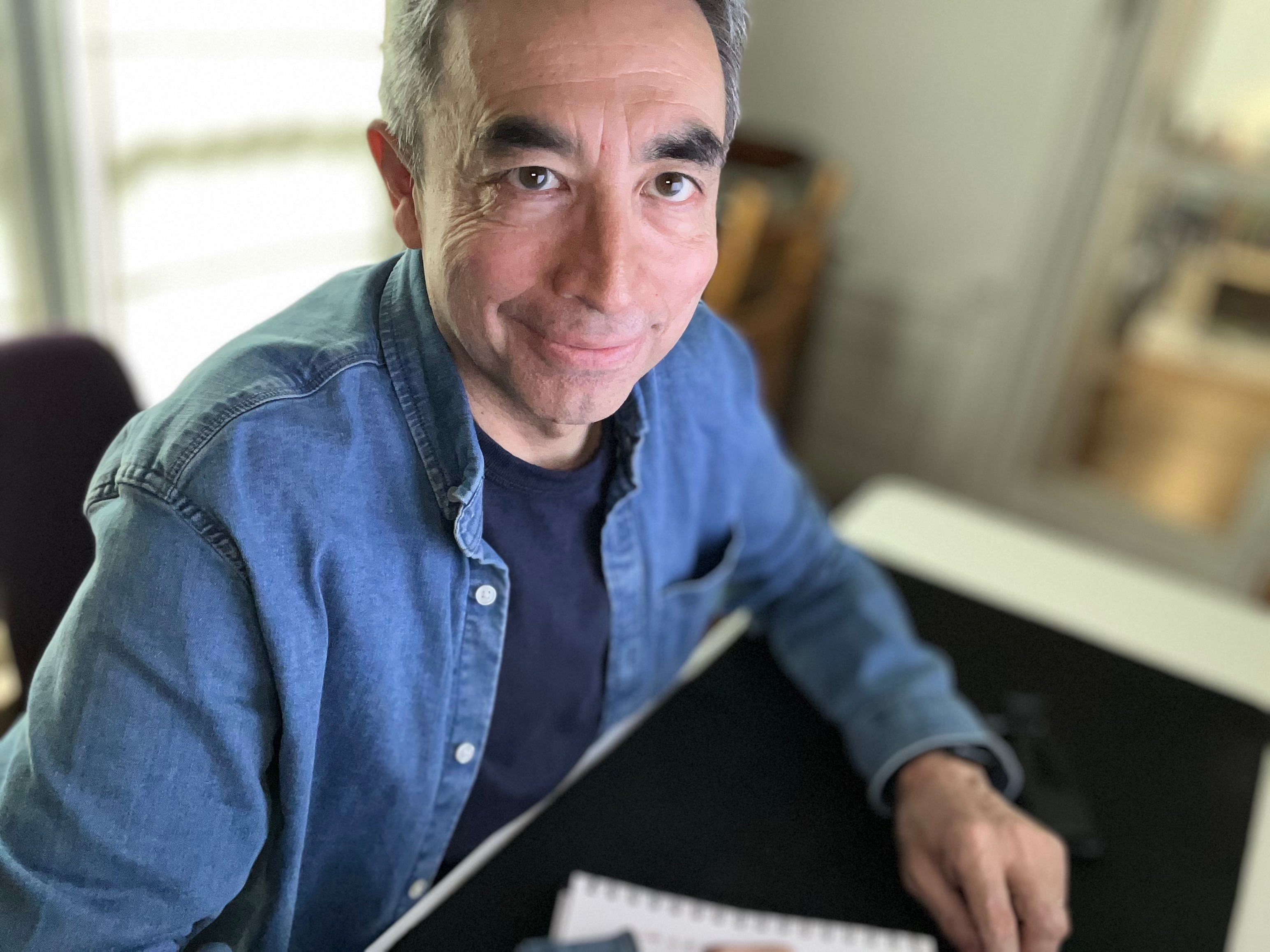 EO_bureau_souriant Photo_Eric